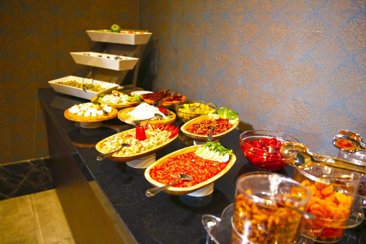 The Green Park Gaziantep Exterior photo A selection of meze