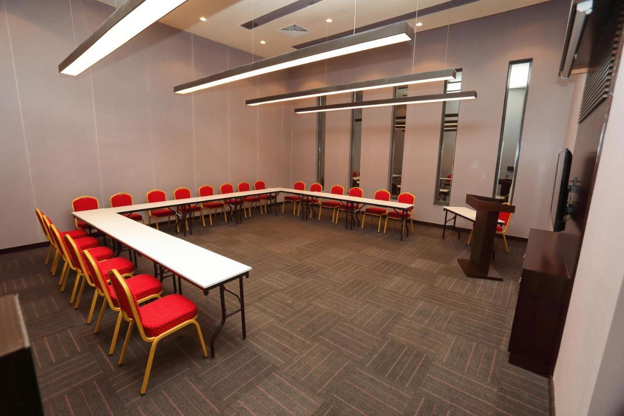 The Green Park Gaziantep Exterior photo A typical meeting room