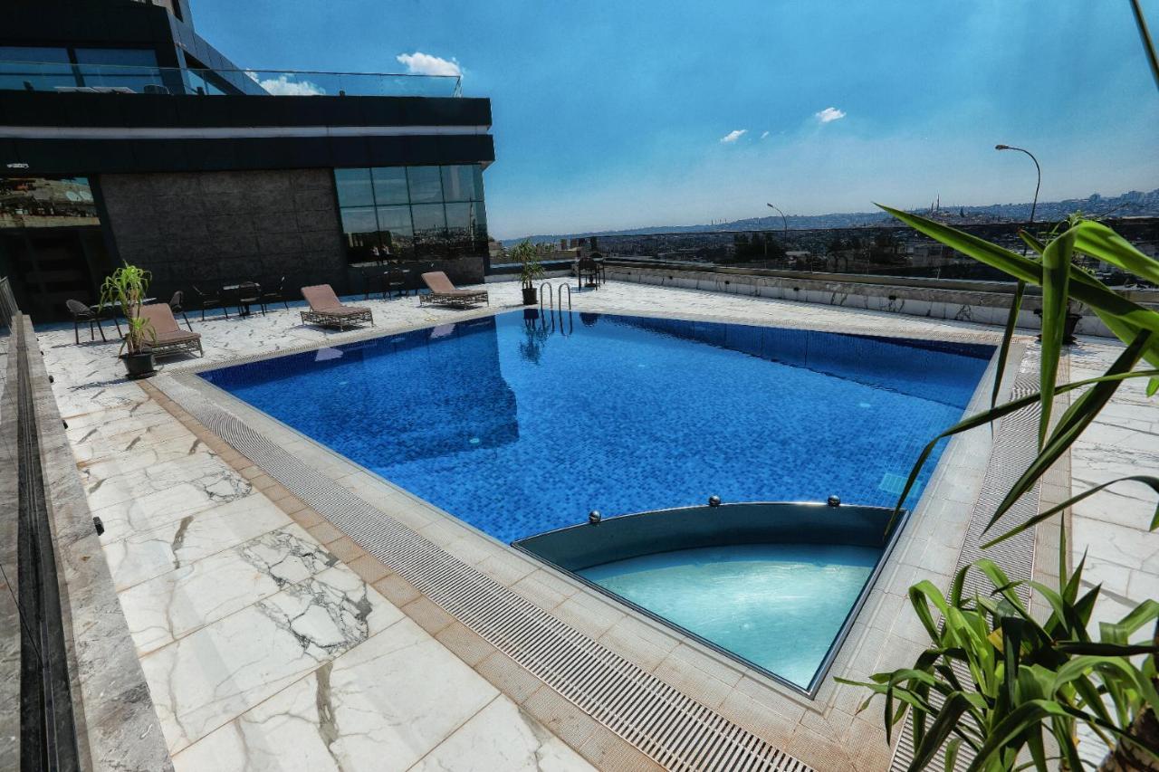 The Green Park Gaziantep Exterior photo Rooftop pool