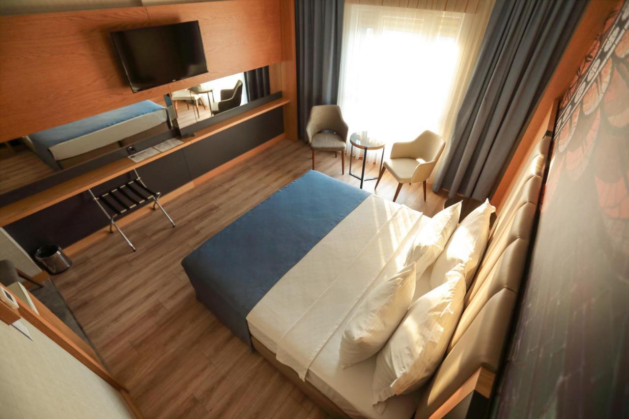 The Green Park Gaziantep Exterior photo A room at the hotel