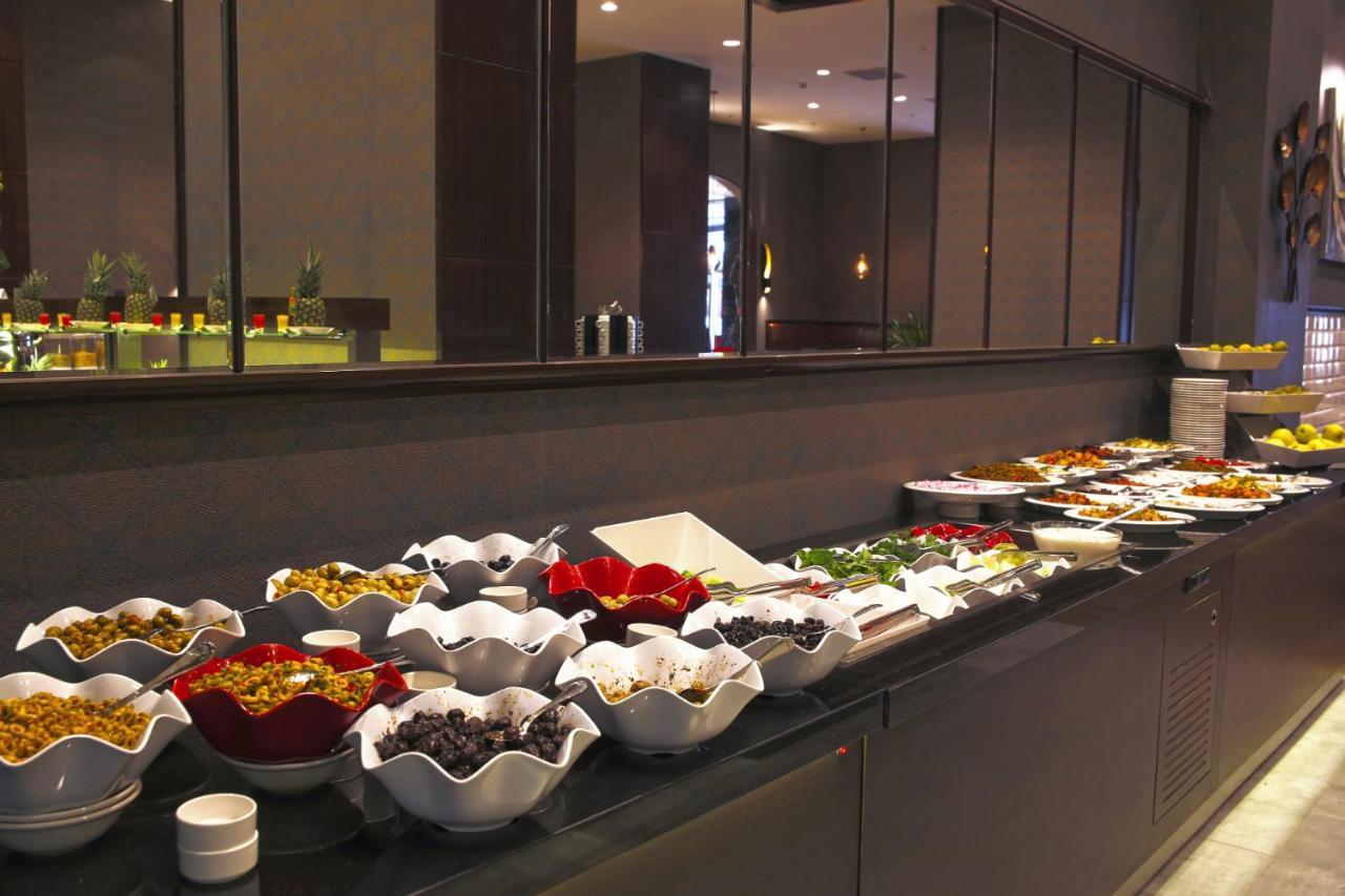 The Green Park Gaziantep Exterior photo A salad bar